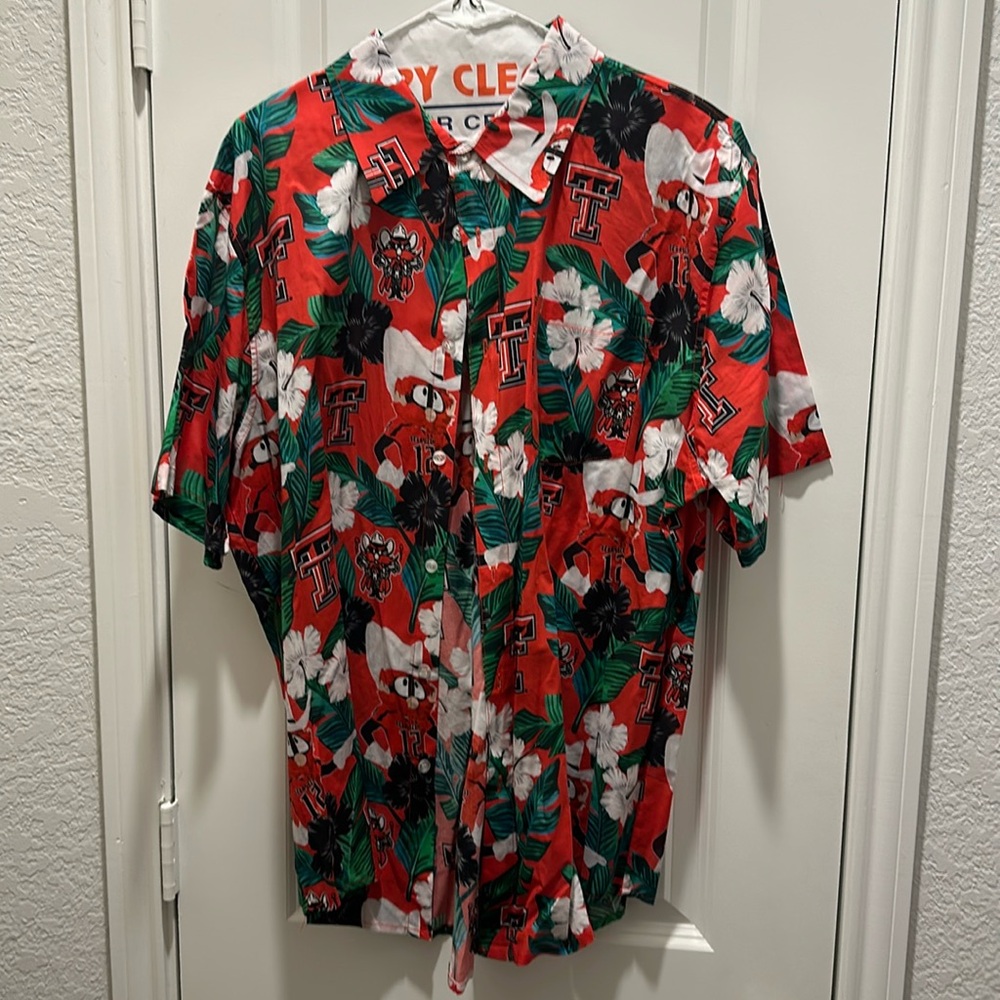 Men’s Texas Tech tropical Hawaiian shirt sized large